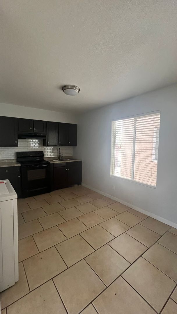 Foto del edificio - 1636 W Garfield St