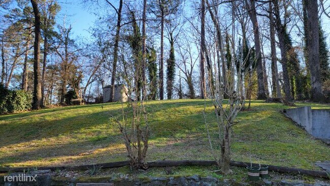 Building Photo - 3 br, 2 bath House - 2013 CLAIRMONT TER NE
