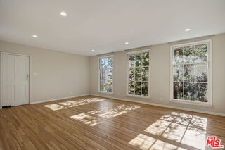 Foto del edificio - 450 Smithwood Dr