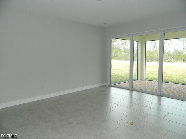 Foto del edificio - 3919 Crosswater Dr