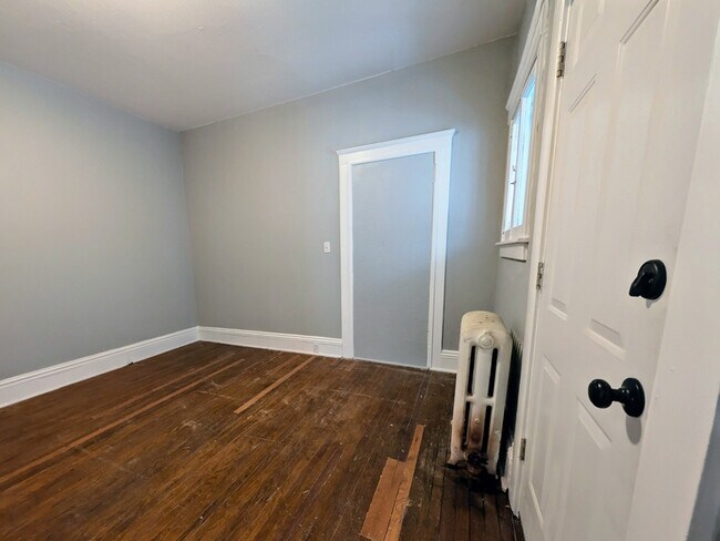 Foto del edificio - 924 N Capitol Ave