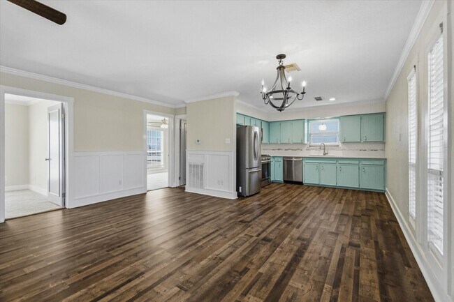 Foto del edificio - 606 Warsaw Dr