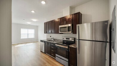 Building Photo - 4909 Hamilton Ave