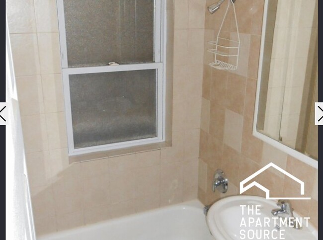 Foto del edificio - 5131 N Wolcott Ave