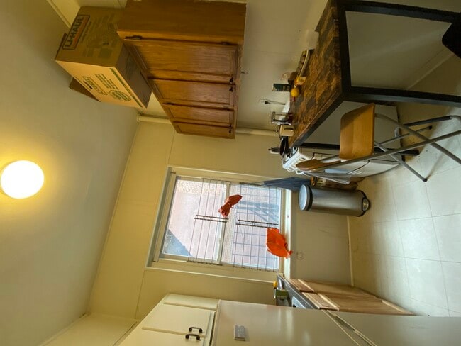 Building Photo - 33 Walbridge St