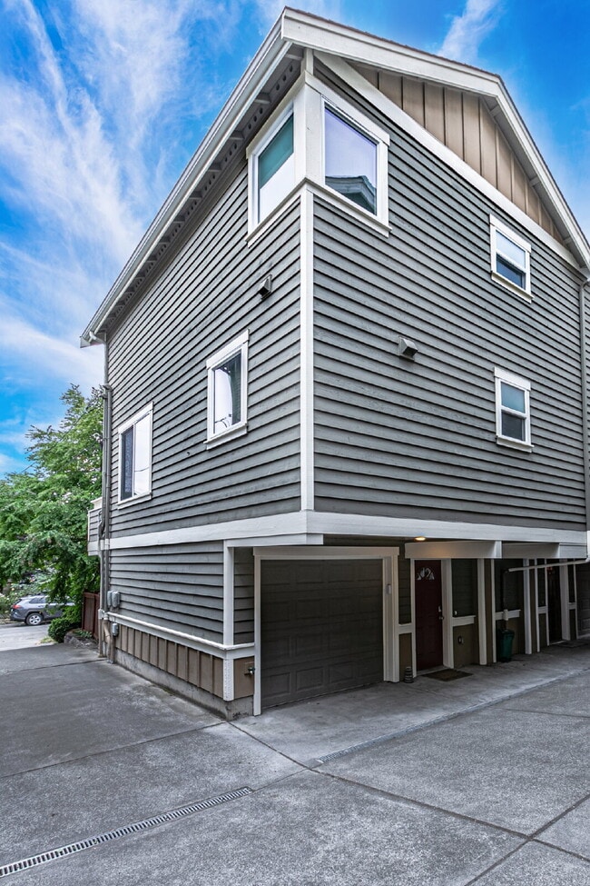 Building Photo - 1418 NW 60th St