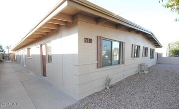 Building Photo - 7110 N 68th Ave