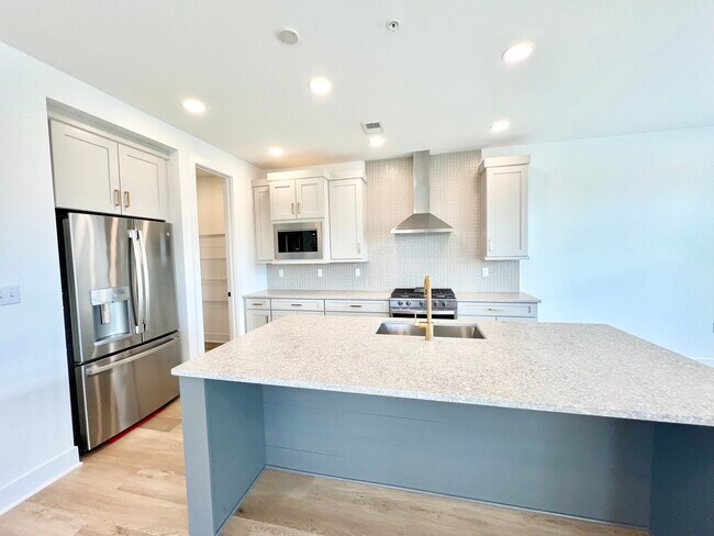 Building Photo - 401 Cranford Way