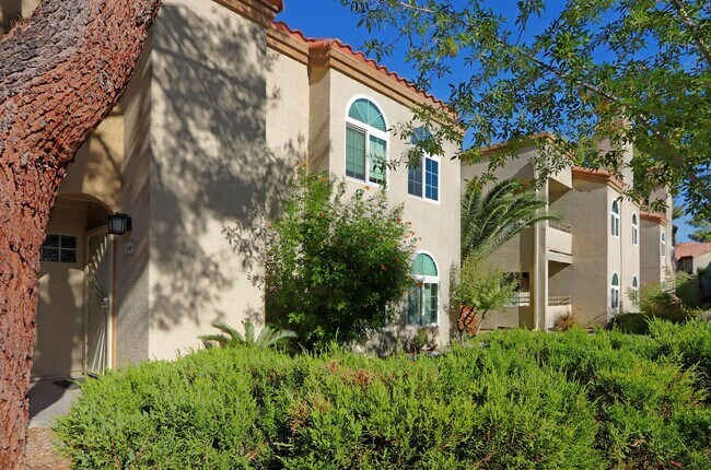 Building Photo - 3145 E Flamingo Rd