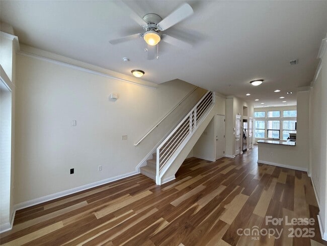 Building Photo - 520 New Bern Station Ct