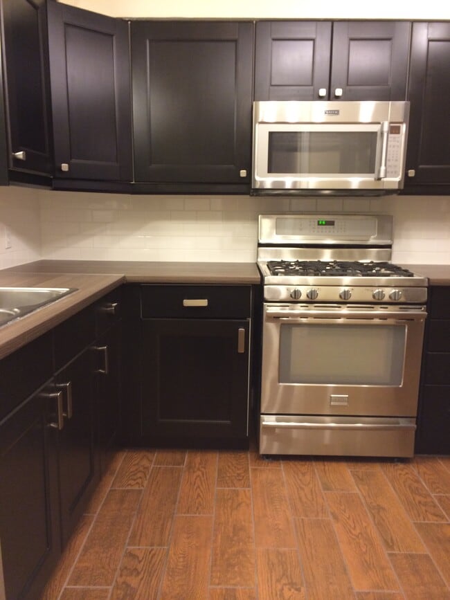 Foto del edificio - 6733 NW Compass Dr