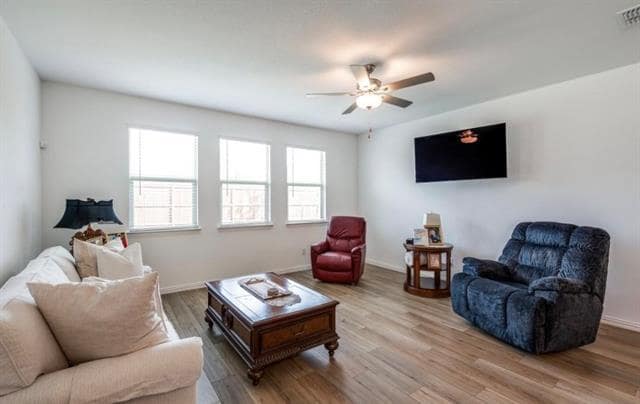 Foto del edificio - 8424 Gray Squirrel Ln.