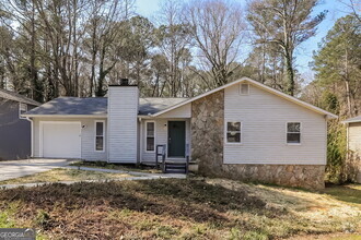 Building Photo - 3860 Ferncliff Rd SW