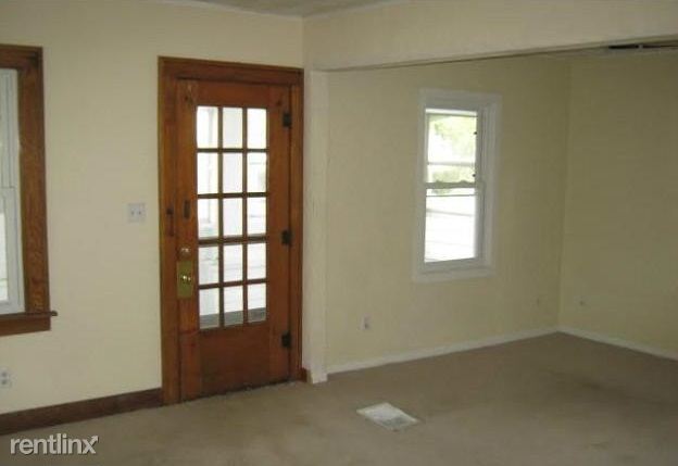 Building Photo - 1033 Woodbine Ave