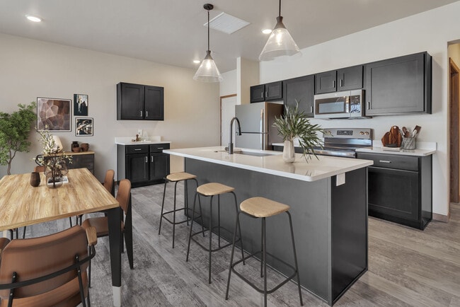 Building Photo - Elevate Apartments