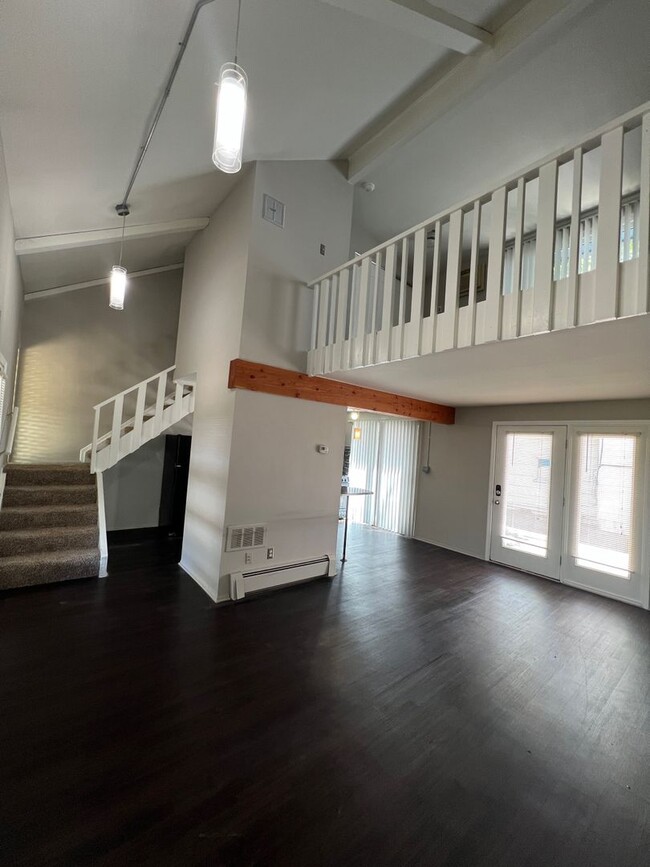 Interior Photo - Sixth Street Lofts