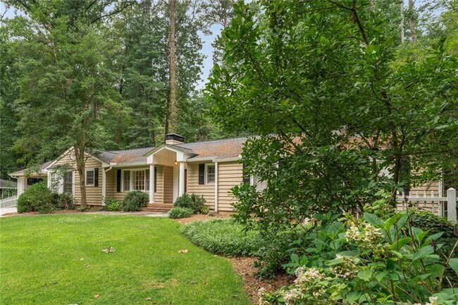 Foto del edificio - 2986 Mornington Dr NW