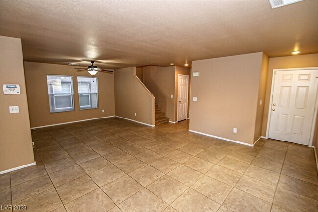 Building Photo - 848 Purdy Lodge St