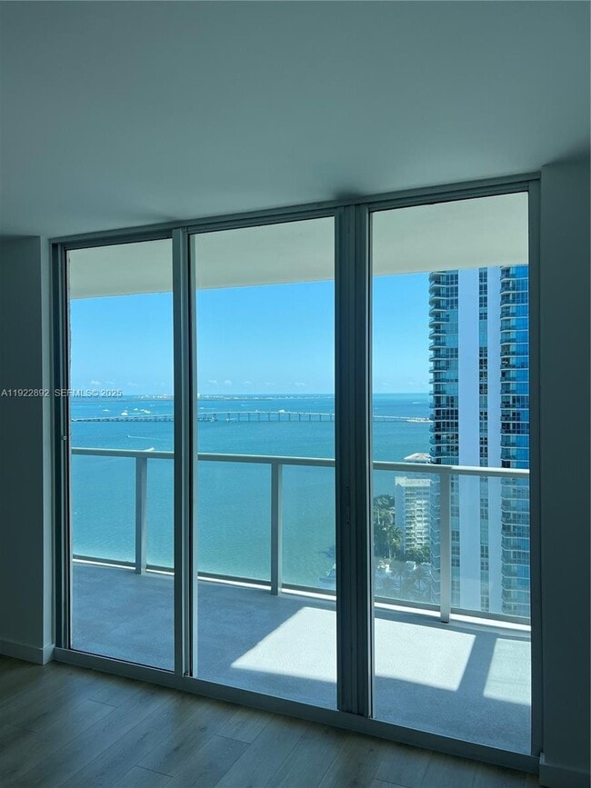 Foto del edificio - 1155 Brickell Bay Dr