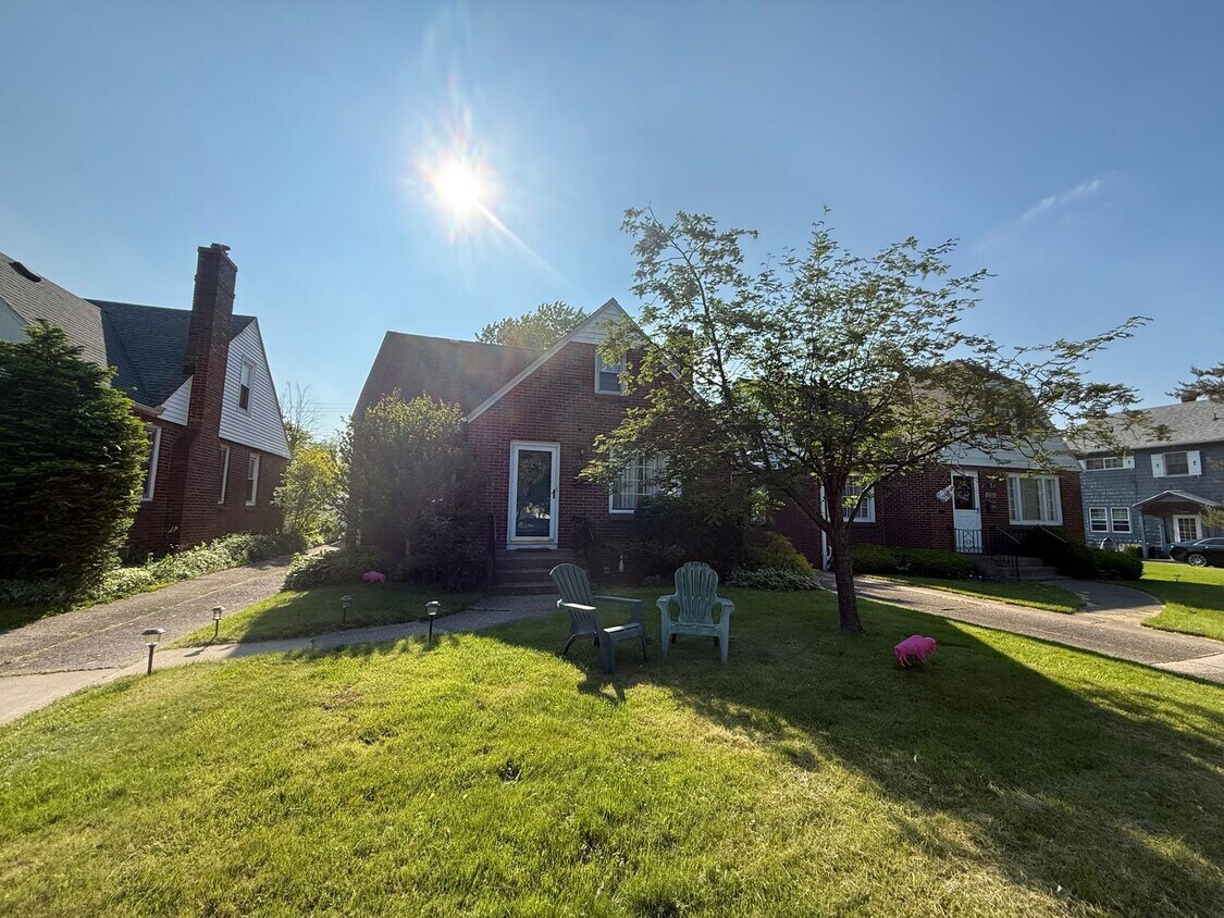 Foto principal - Charming 3 bedroom 1.5 bath in Amherst :
