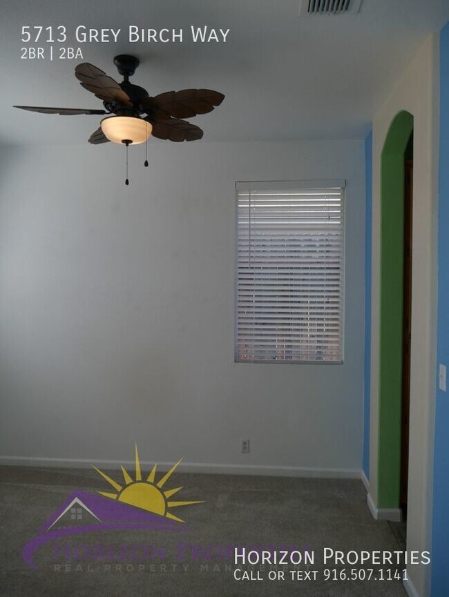 Foto del edificio - 5713 Grey Birch Way