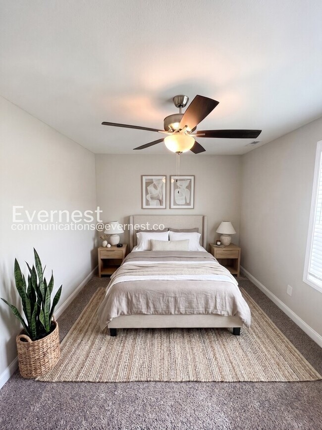 Building Photo - Limited Time Special Offer / 3 Bed/2.5 Bath Home with Garage / Pet-Friendly / Vouchers Accepted /...