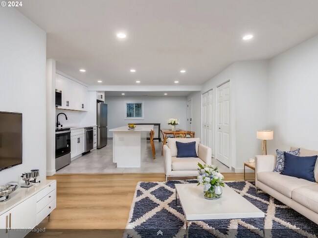 Foto del edificio - 3805 E 11th St