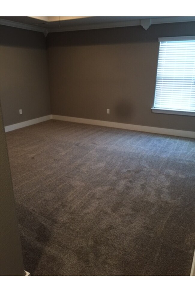 Foto del edificio - 1030 Quail Hollow Dr