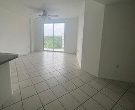 Building Photo - 3500 Coral Wy