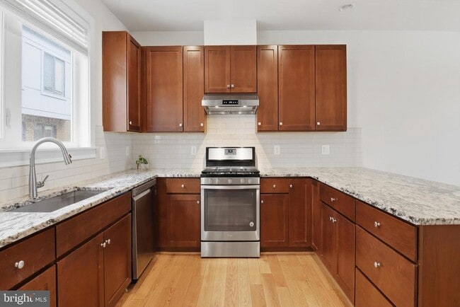 Building Photo - 16199 Columbus Ave