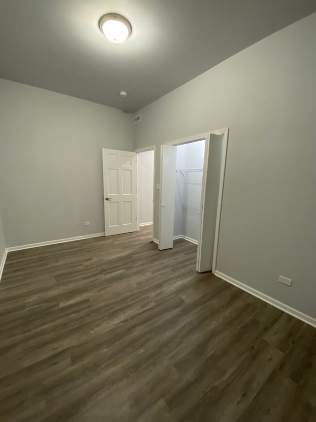 Building Photo - 2893 S Archer Ave