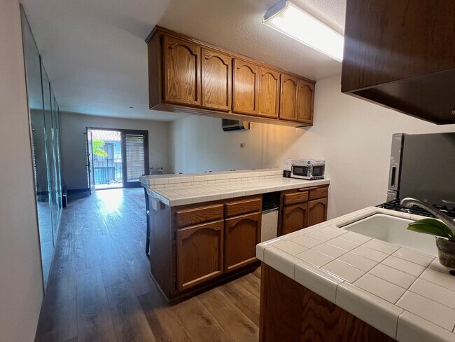 Building Photo - Los Caballeros #312 - Leasing only