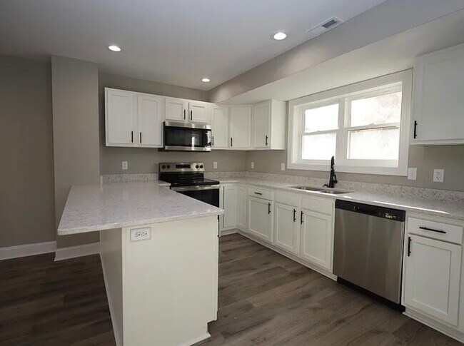 Kitchen - 2190 Barr St