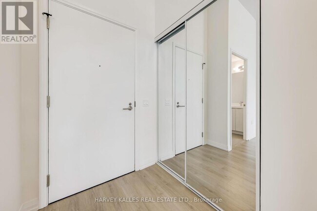 Photo du bâtiment - 25 Holly St