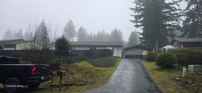 Foto del edificio - Updated 2 bedroom with a bonus room