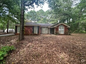Building Photo - 562 Evergreen Dr