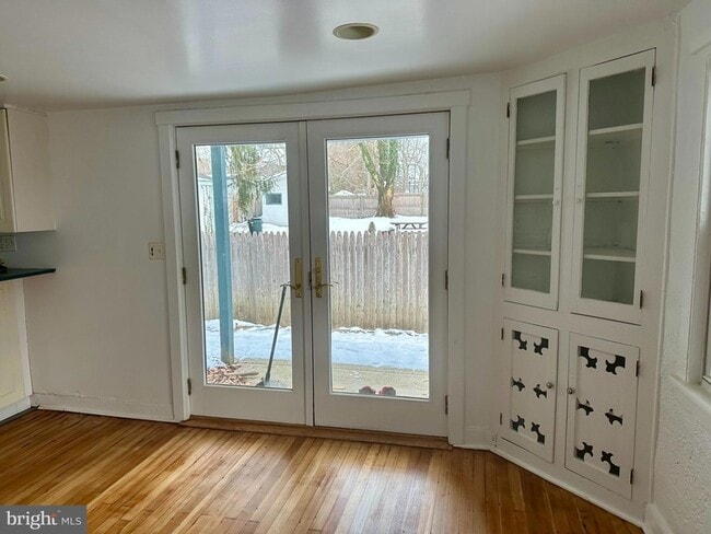 Building Photo - 2 Titus Ave