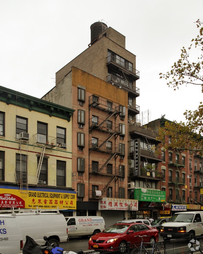 Building Photo - 77 Allen St
