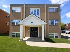 Building Photo - 301 Indian Rd S