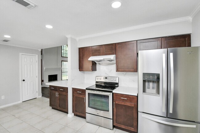 Foto del edificio - 315 Muirwood Ln