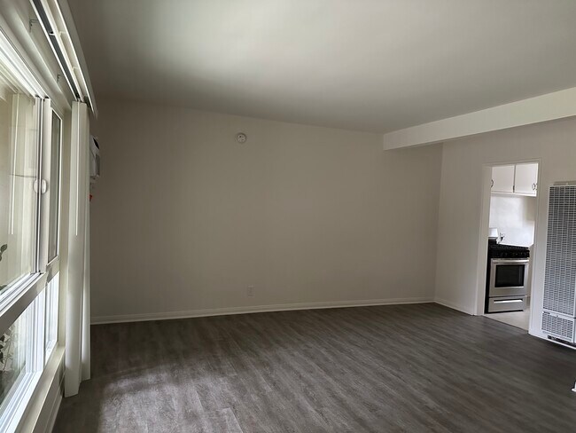Foto del edificio - 10863-10881 Whipple St