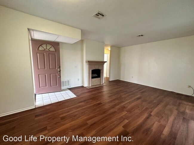 Foto del edificio - 2 br, 2 bath House - 10702 Dabney Dr Unit 95