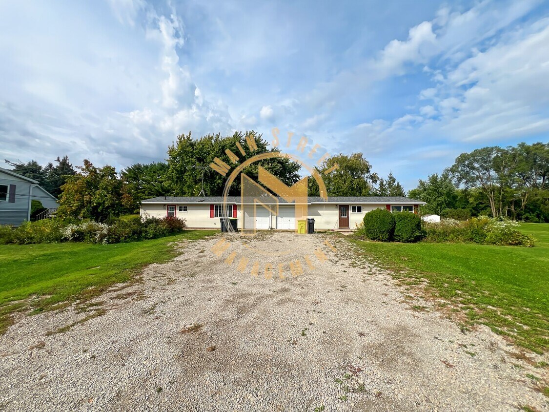 Foto principal - 2138 County Rd Y
