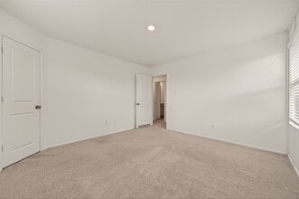 Building Photo - 1307 Vincente Ct