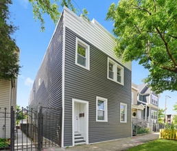 Building Photo - 3575 W Dickens Ave