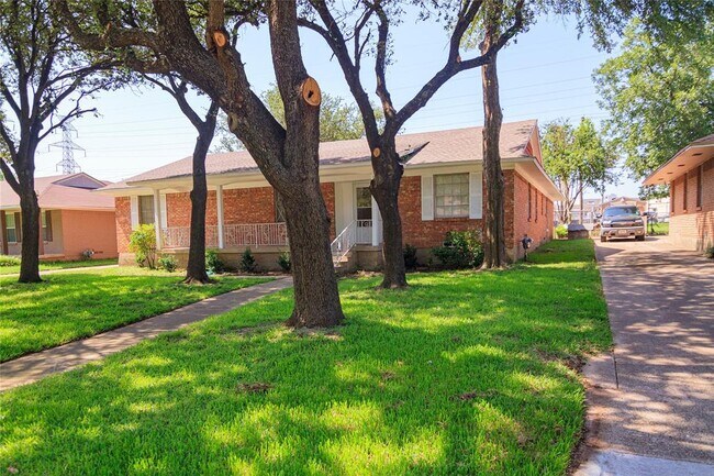 Foto del edificio - 3348 Mapleleaf Ln