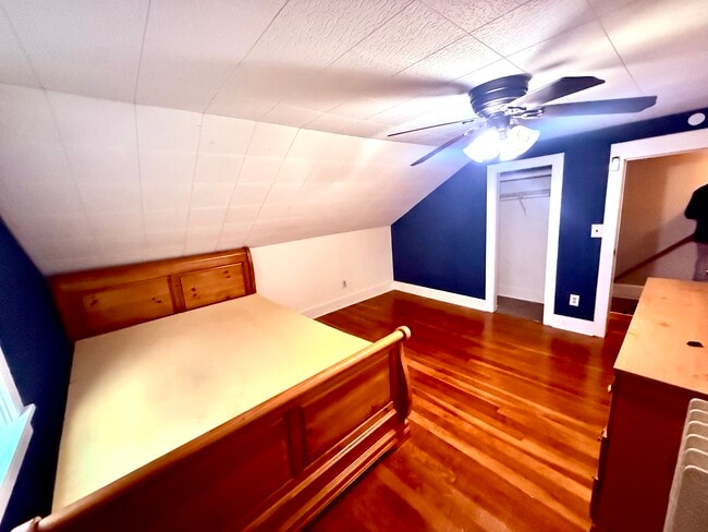 Building Photo - Seneca Turnpike East 220/222