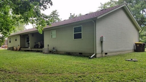 Building Photo - 2 bedroom / 1 bathroom Duplex for Rent in ...