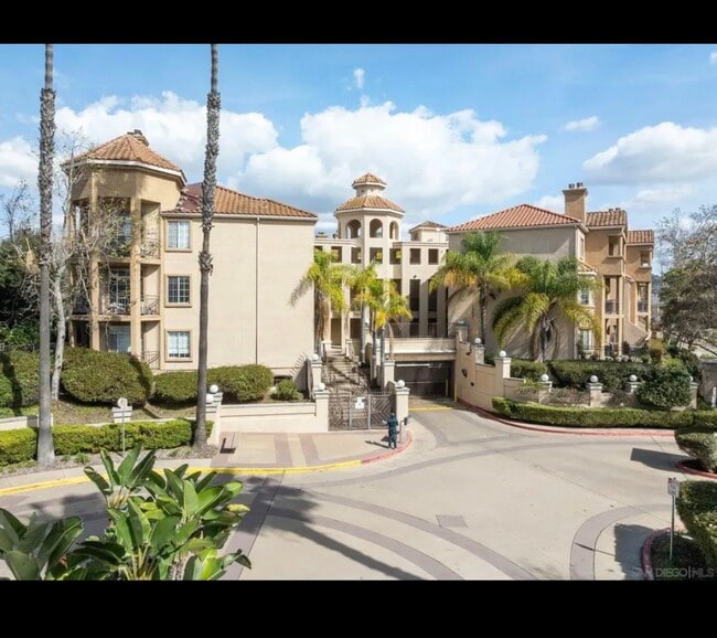 Building Photo - 580 Camino De La Reina