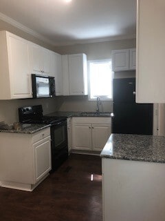 Building Photo - Available to Show